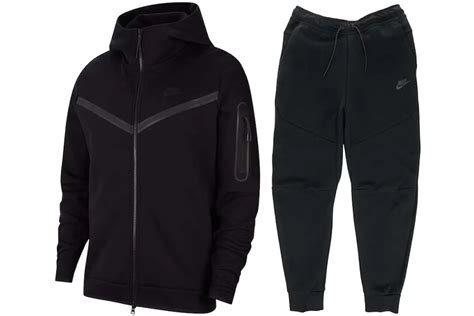 Nike Hoodies, Joggers and Fleece 